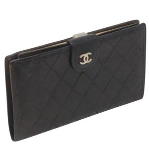 CHANEL Diamond Quilted Long Lambskin Wallet